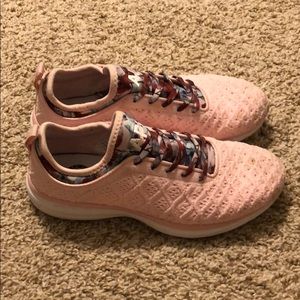 Floral APL Techloom Phantom W Shoes